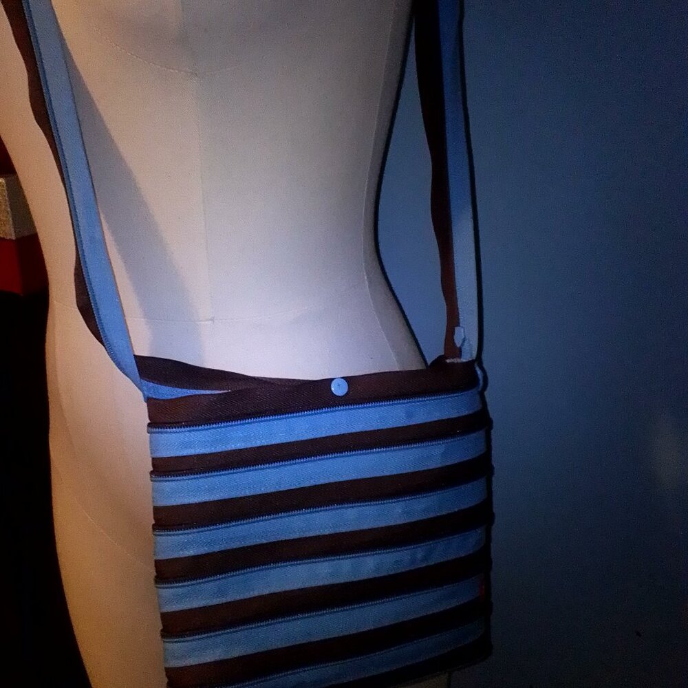 Zip It crossbody bag. Preloved condition.